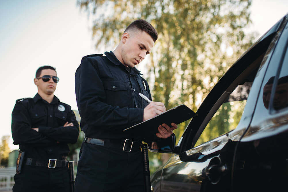 Czy warto składać skargę na działania policji? Analiza przypadku zatrzymania na izbie wytrzeźwień.